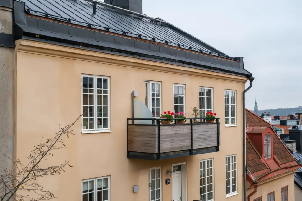 t tskiktsreparation efter l ckage p takterrass och balkong i s dermalm stockholm